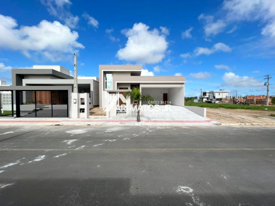 Casa de alto padrão no Residencial Solar dos Açores.