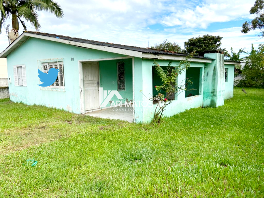 Casa com ótima localização no Jardim das Avenidas, em Araranguá