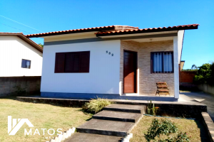 Casa com 02 Dormitórios, ao lado do Centro